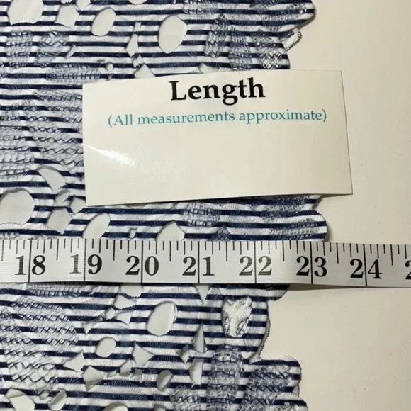 Chico’s Printed Lace Popover Top
0 Petite ( Size 4) White Navy - Picture 11 of 13